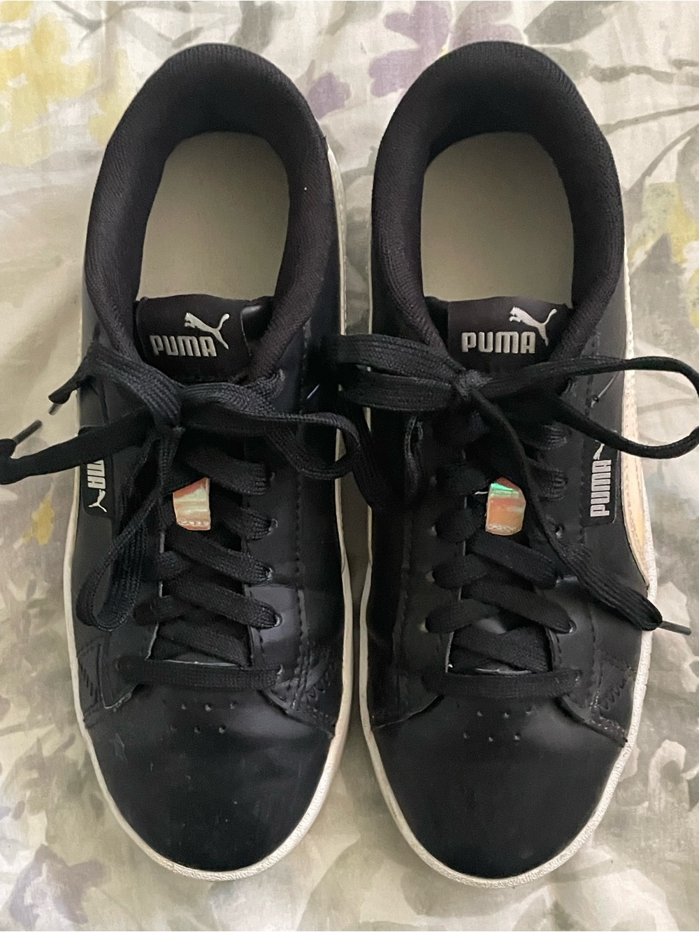 Girls Size 5 Puma Black Low Top Sneakers